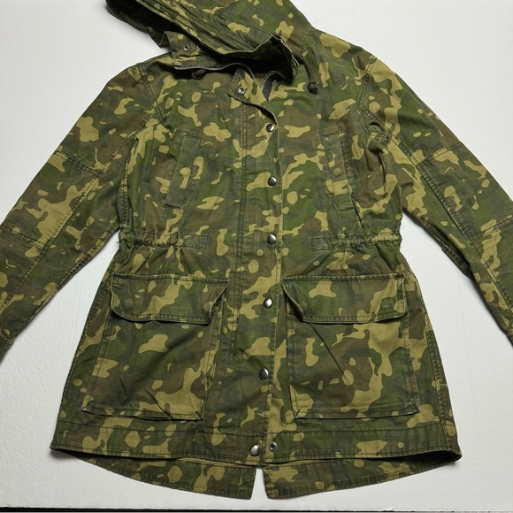 Gap Women’s Long Green Camo Hooded Jacket Drawstring Waist Size: S (No Lining) - Picture 1 of 8